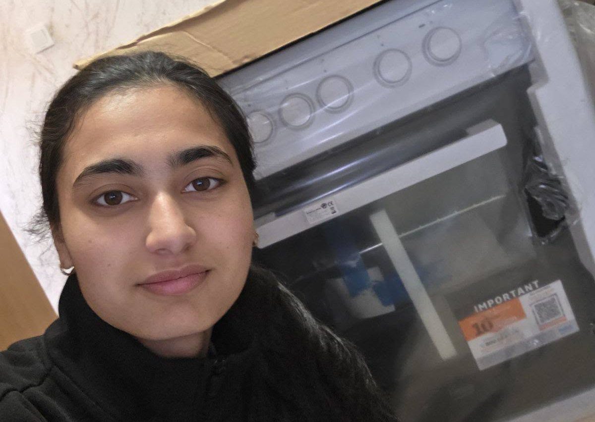 A Helping Hand for Young People Starting Independent Life